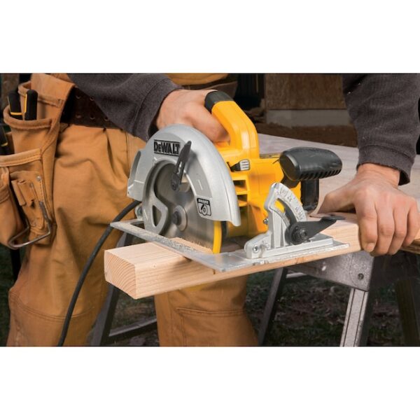 Circular Saw DWE575SB 15-Amp 7-1/4-in Corded - Image 4
