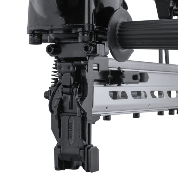 9-Gauge Fencing Stapler 1/2-in Medium Crown Construction Pneumatic Stapler - Image 3