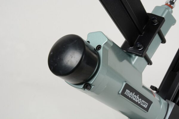 HPT 15.5-Gauge 1/2-in Medium Crown Flooring Pneumatic Stapler - Image 8