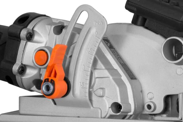 5-Amp 4-1/2-in Worm Drive Corded Circular Saw - Image 4