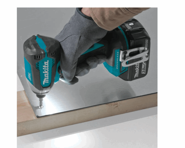 XDT131 18V LXT Lithium-Ion Brushless Cordless Impact Driver Kit with (1) Battery 3.0Ah And Charger - Image 3