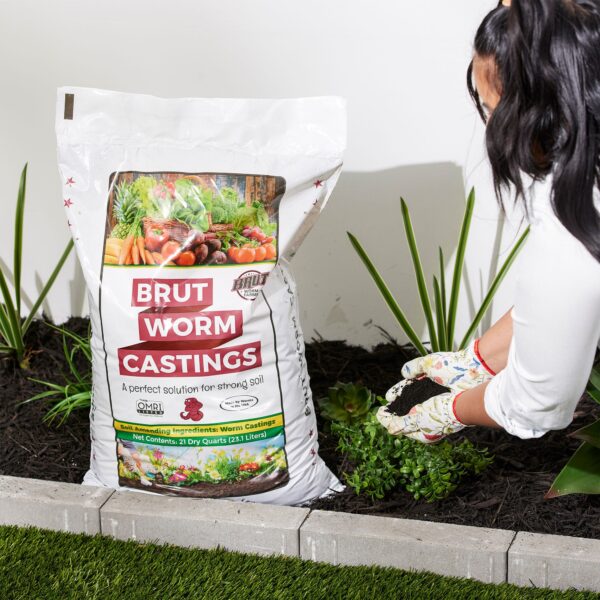Organic Worm Castings Soil Builder, 30 Pound Bag (10 Pack) - Image 12