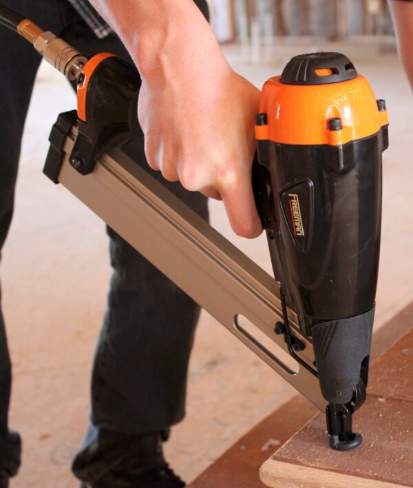 3.5-in 21-Degree Pneumatic Framing Nailer - Image 7