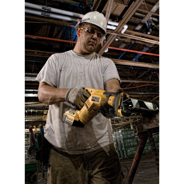 DCS387P1 20-volt Max Variable Speed Cordless Reciprocating Saw (Charger Included and Battery Included) - Image 7