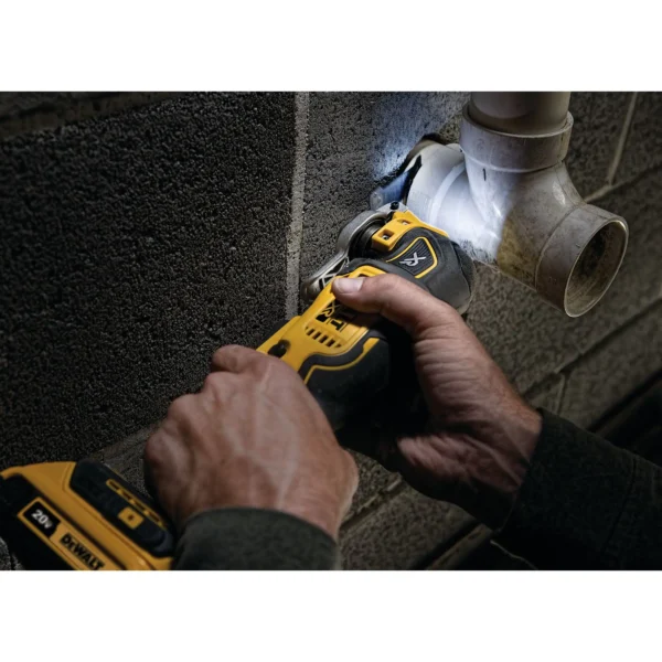 DCS356B Cordless Brushless 20-volt Max Variable Speed Oscillating Multi-Tool Kit - Image 7