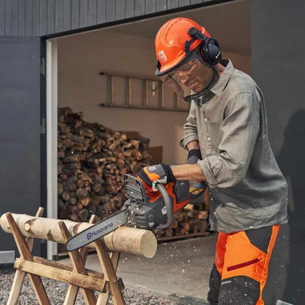 Power Axe 225i 40V Battery Operated Chainsaw, 14-Inch Electric Chainsaw with Battery and Charger Included - Image 3