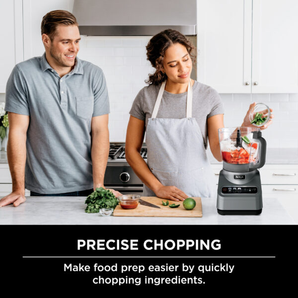 Professional Food Processor, 850 Watts, 9-Cup Capacity, Auto-iQ Preset Programs, BN600 - Image 4
