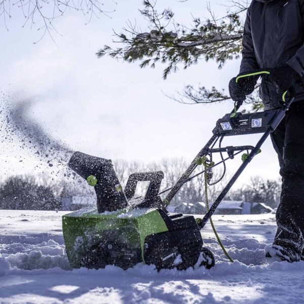Earthwise SN74018 Cordless Electric 40-Volt 4Ah Brushless Motor, 18-Inch Snow Thrower, 500lbs/Minute, Black/Green - Image 4