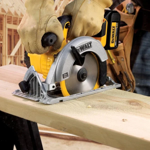DCS391B 20-Volt MAX Cordless 6-1/2 in. Circular Saw with (1) 20-Volt Battery 4.0Ah   Charger - Image 6