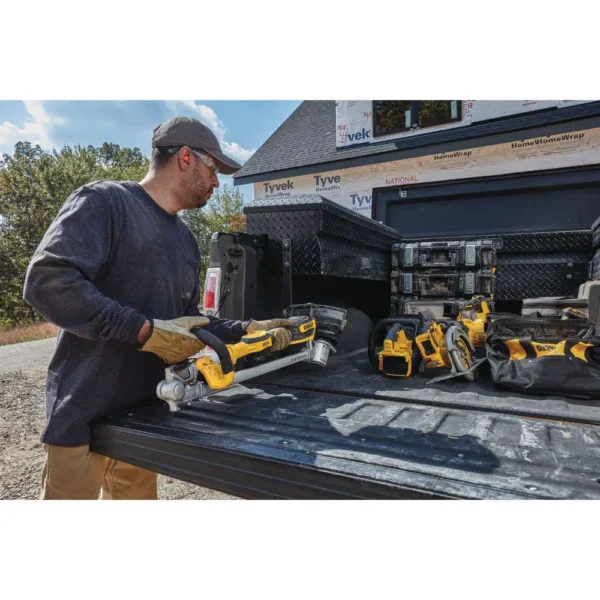 DCST922B 20V MAX Brushless Cordless Battery Powered String Trimmer (Tool Only) - Image 13