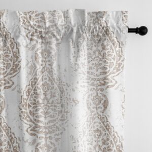 Taylor’s Pick Ecru Drapery