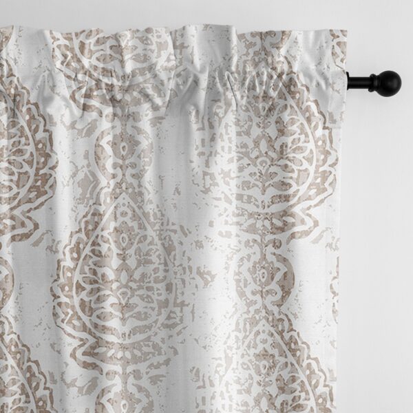 Taylor’s Pick Ecru Drapery