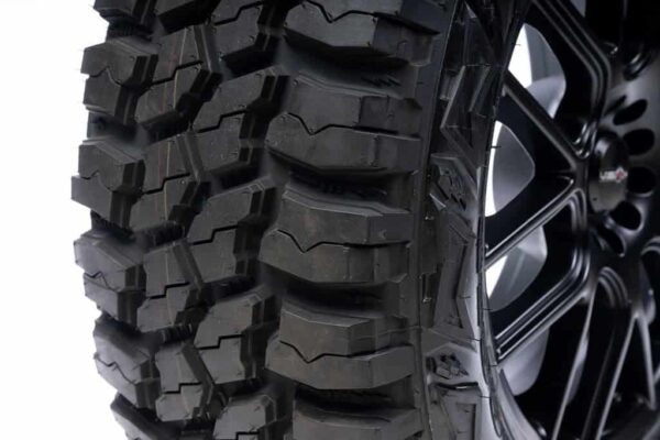 Americus Rugged M/T Mud-Terrain Tire   31X10.50R15 109 Q LRC 6PLY Rated - Image 4