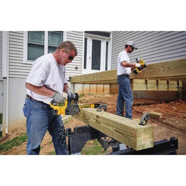DCCS620BWPR320B 20V MAX 12in. Brushless Battery Powered Chainsaw   Pruner (Tools Only) - Image 11