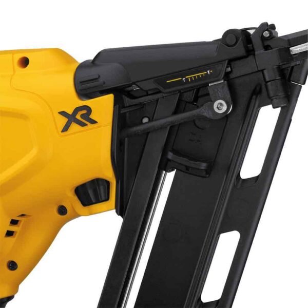 DCN650BW15200-2 20V MAX XR 15-Gauge Cordless Angled Finish Nailer (Tool-Only) and 2 in. x 15-Gauge Angled Finish Nails (2500 Piece) - Image 9