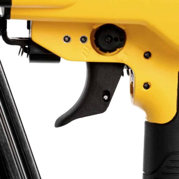 DWF83PLW10D131 Pneumatic 21-Degree Collated Framing Nailer and 3 in. x 0.131 in. Metal Framing Nails (2000 Pack) - Image 10