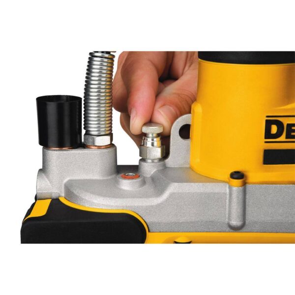 DCGG571Bw4b 20V MAX Cordless 10,000 PSI Variable Speed Grease Gun and (1) 20V MAX XR Premium Lithium-Ion 4.0Ah Battery - Image 12