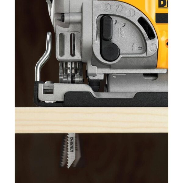 DCS331BW230C 20V MAX Cordless Jig Saw, (1) 20V MAX Compact Lithium-Ion 3.0Ah Battery, and 12V-20V MAX Charger - Image 10