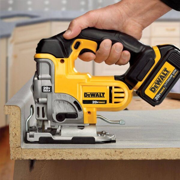 DCS331BW230C 20V MAX Cordless Jig Saw, (1) 20V MAX Compact Lithium-Ion 3.0Ah Battery, and 12V-20V MAX Charger - Image 13