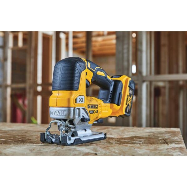 20V MAX XR Cordless Brushless Jigsaw, (1) 20V MAX Compact Lithium-Ion 3.0Ah Battery, and 12V-20V MAX Charger - Image 11