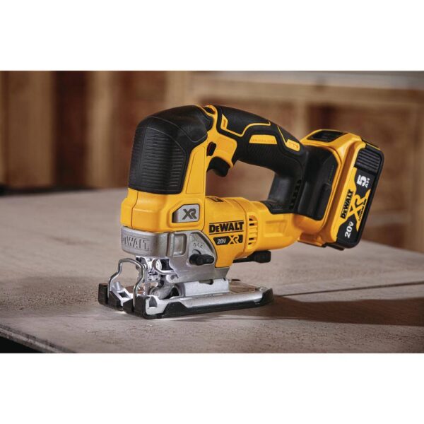 20V MAX XR Cordless Brushless Jigsaw, (1) 20V MAX Compact Lithium-Ion 3.0Ah Battery, and 12V-20V MAX Charger - Image 12