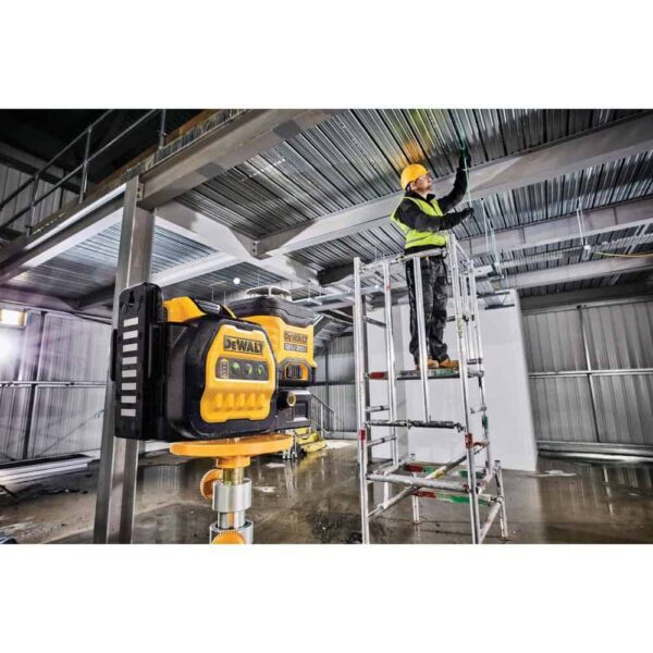 DCLE34030GB 20V/12V Cross-Line Laser Level (Tool Only) - Image 9
