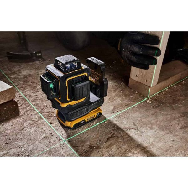 DCLE34031B 20V 3-Beam 360-Degree Laser Level (Tool Only) - Image 10