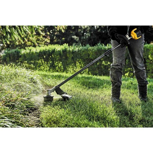 DCST972X1WAS5BC 60V MAX Brushless Cordless Battery Powered Attachment Capable String Trimmer Kit   Brush Cutter Attachment - Image 10