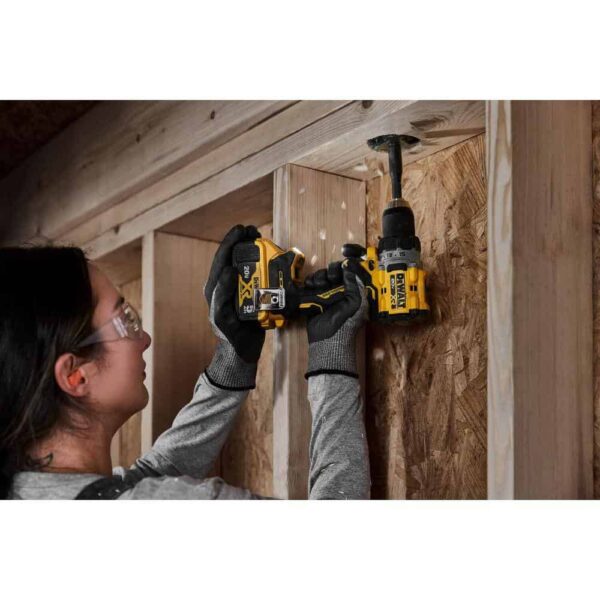 DCD800P1WDCS354 20V MAX XR Lithium-Ion Cordless Compact 1/2 in. Drill/Driver Kit with ATOMIC Cordless Brushless Oscillating Multi-Tool - Image 6