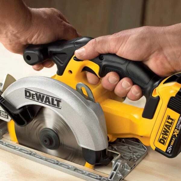 DCD800P1WDCS391 20V MAX XR Lithium-Ion Cordless Compact 1/2 in. Drill/Driver Kit with 20V MAX Cordless 6-1/2 in. Circular Saw - Image 3