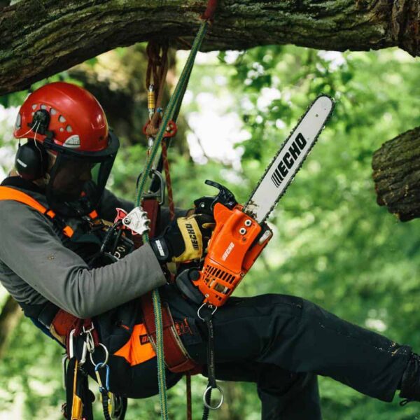 CS-355T-16 16 in. 35.8 cc Gas 2-Stroke Top Handle Chainsaw - Image 3