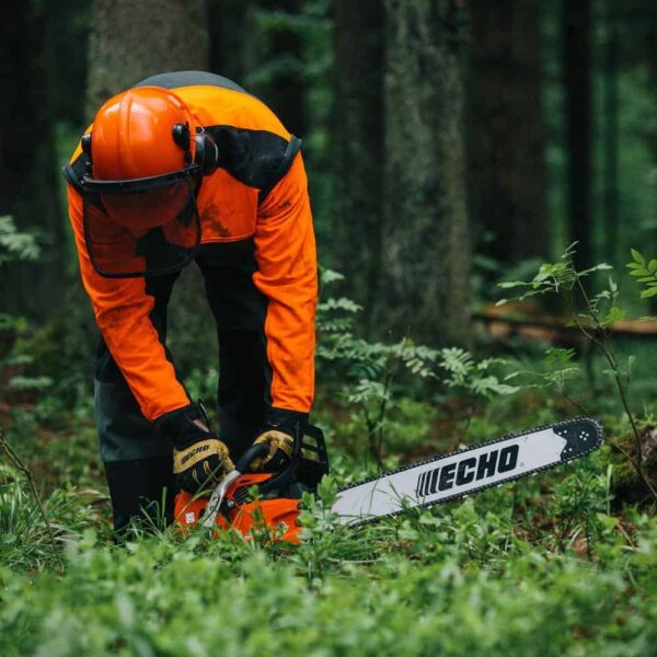 CS-590-24 24 in. 59.8 cc Gas 2-Stroke Rear Handle Timber Wolf Chainsaw - Image 5