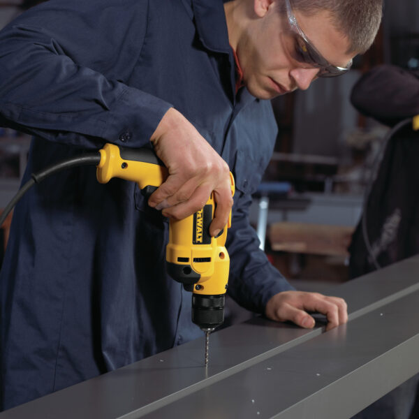DeWalt DWD112 8 amps 3/8 in. VSR Corded Drill - Image 3