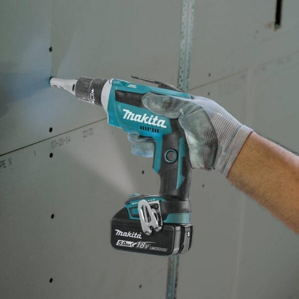 XSF03T 18V 5.0Ah LXT Lithium-Ion Brushless Cordless Drywall Screwdriver Kit - Image 6