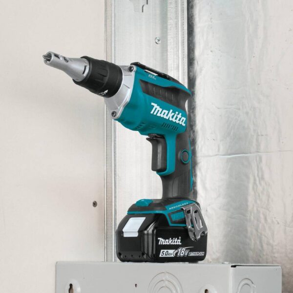 XSF03T 18V 5.0Ah LXT Lithium-Ion Brushless Cordless Drywall Screwdriver Kit - Image 3