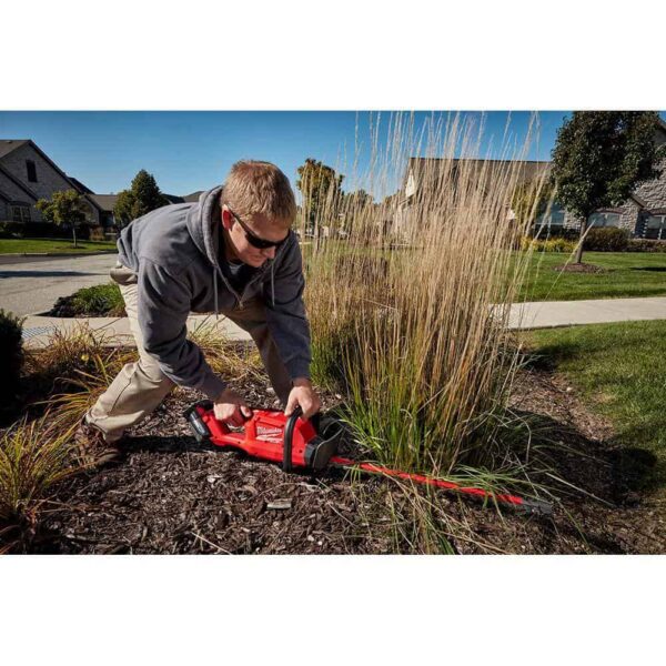 M12 FUEL 8 in. 12V Lithium-Ion Brushless Cordless Hedge Trimmer Kit with M18 FUEL 24 in. Hedge Trimmer (2-Tool) - Image 13
