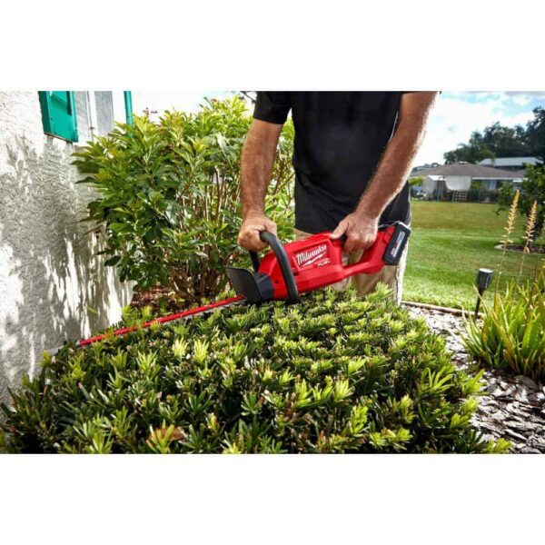 M18 FUEL 18 in. 18V Lithium-Ion Brushless Cordless Hedge Trimmer with M18 FUEL 8 in. HATCHET Pruning Saw (2-Tool) - Image 12