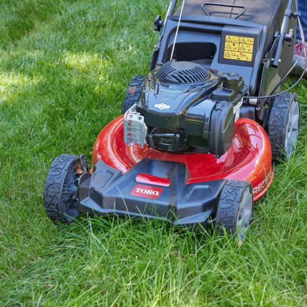 21311 21 in. Recycler Briggs and Stratton 140 cc Gas High-Wheel Walk Behind Push Lawn Mower - Image 7