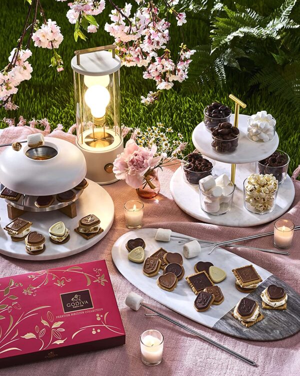 Godiva Chocolatier Assorted Chocolate Box of Biscuits, 32 pc. - Image 5