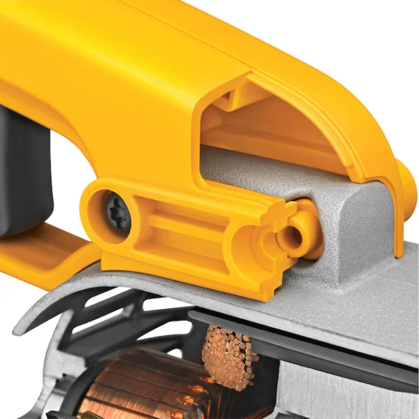 DWS535B 7-1/4 in. Wormdrive Corded Circular Saw - Image 12