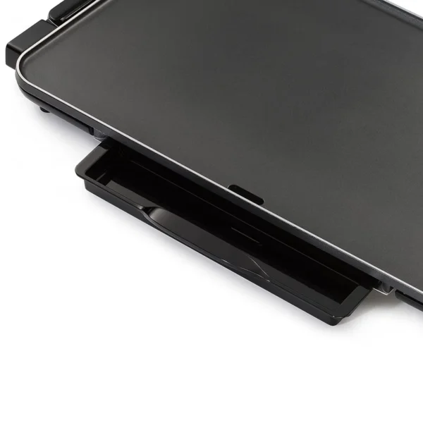 07072 286 sq. in. Black Electric Griddle with Temperature Sensor - Image 2