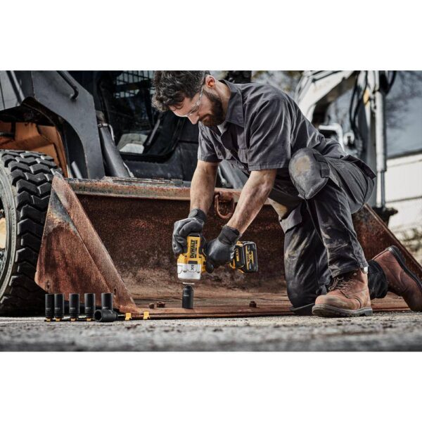 DCF961B 20V 1/2 in. High Torque Impact Wrench (Tool Only) - Image 4
