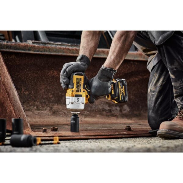 DCF961B 20V 1/2 in. High Torque Impact Wrench (Tool Only) - Image 5