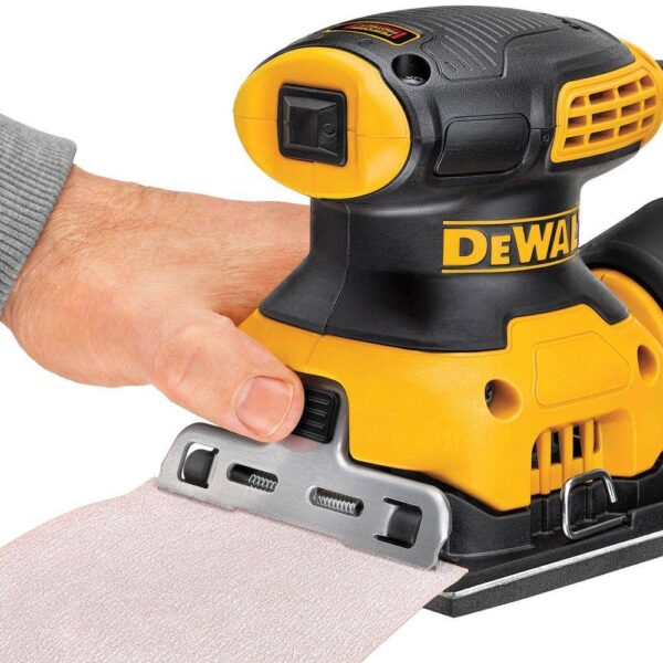 DWE6411 2.3 Amp 1/4 Sheet Sander - Image 11