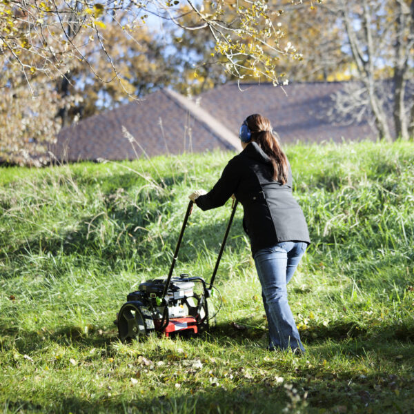 Walk Behind String Mower With 160cc Viper Engine, 40314 - Image 5